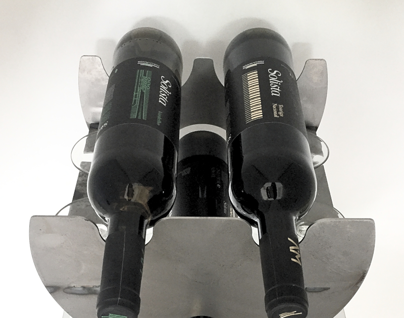 Suporte de garrafas e copos com corte laser
